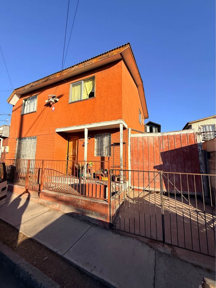 Casa 4D 1B en Peñuelas Alto, Coquimbo